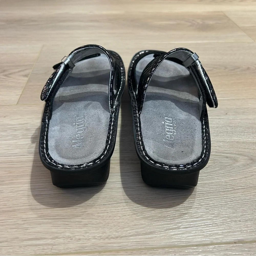 ALEGRIA KARMEN KAR-532 Size 38
PEWTER DAZZLER LEATHER COMFORT SLIDES/WEDGES - Picture 5 of 9